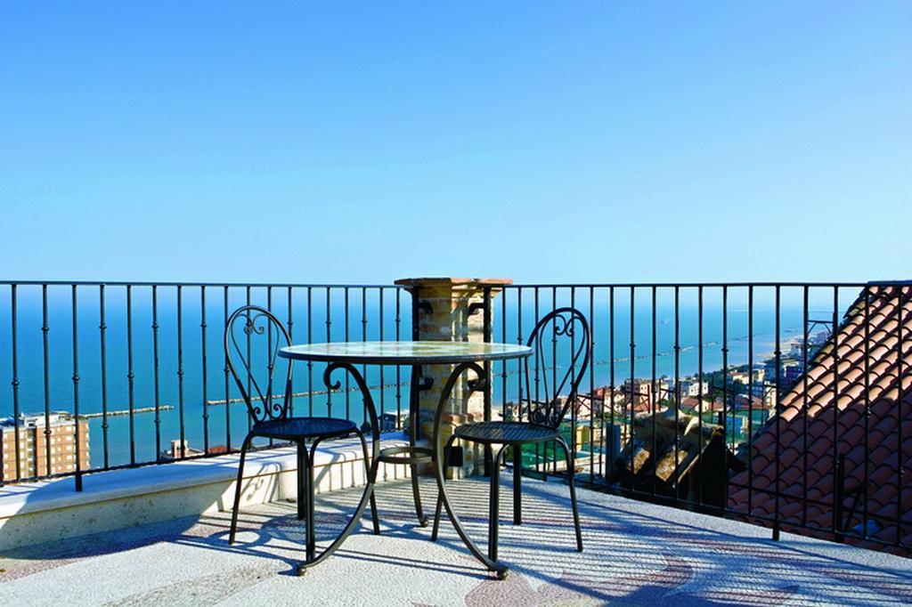 B&B La Torretta Sul Borgo Grottammare Exterior foto