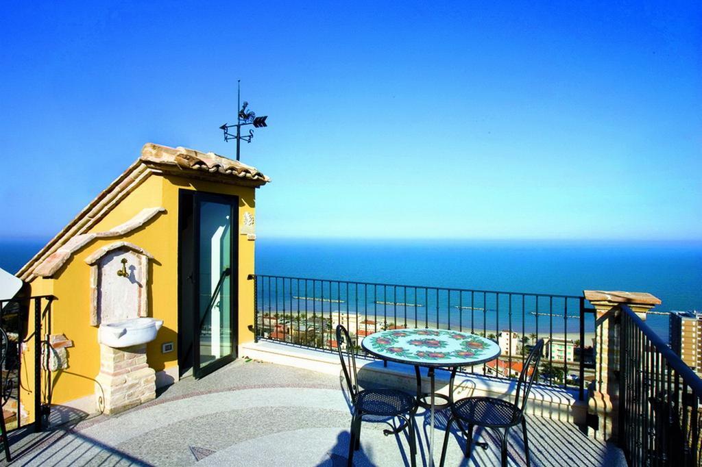 B&B La Torretta Sul Borgo Grottammare Exterior foto